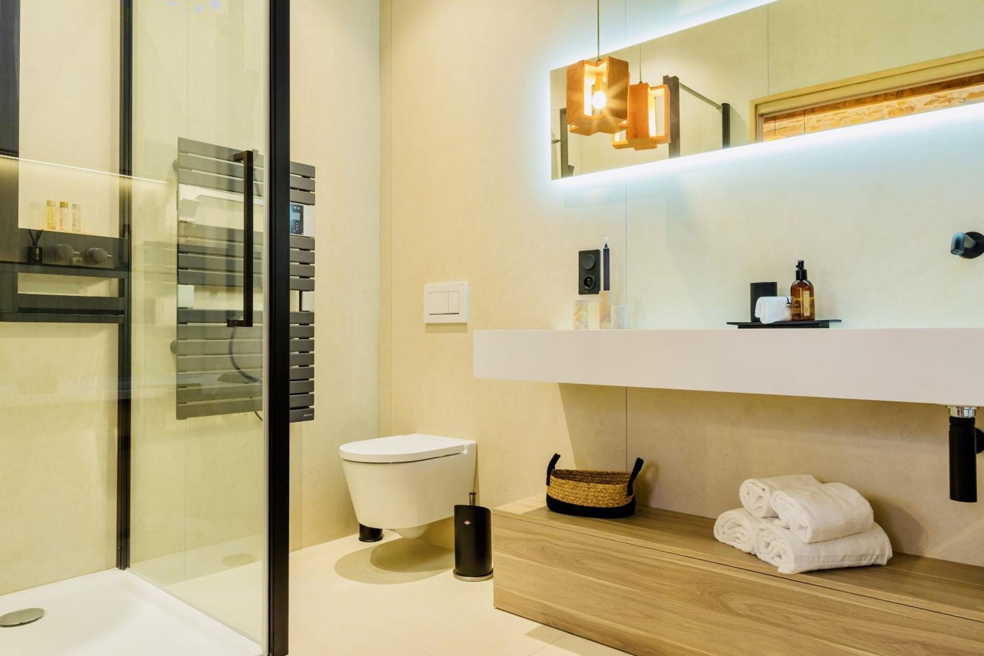 Host Inn Le Lumiere SPA&CINÉMA Lyon Habitación foto